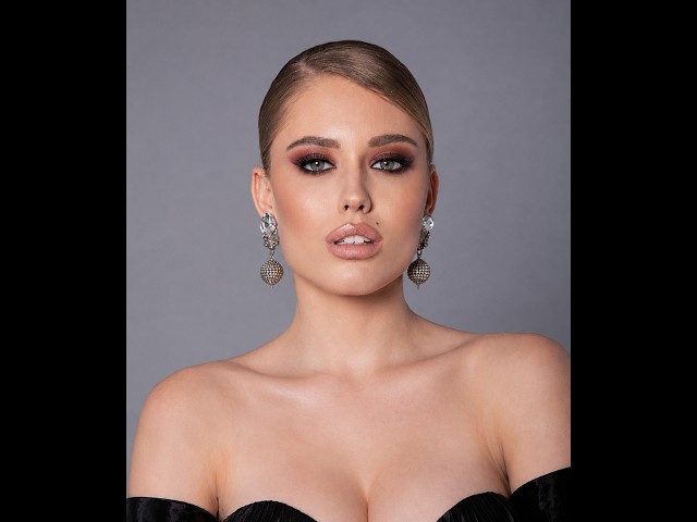 SERBIA - Simona MANOJLOVIĆ - Contestant Introductions (73rd Miss World)