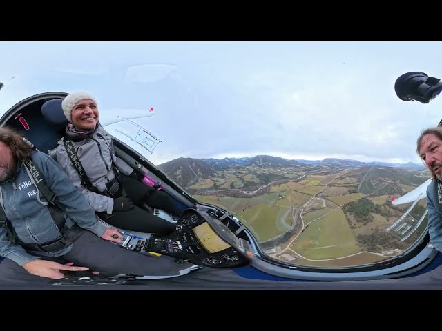 Challenging glider flight on Friday 13th December. Heavy snow shower. VR360. Change your perspect...