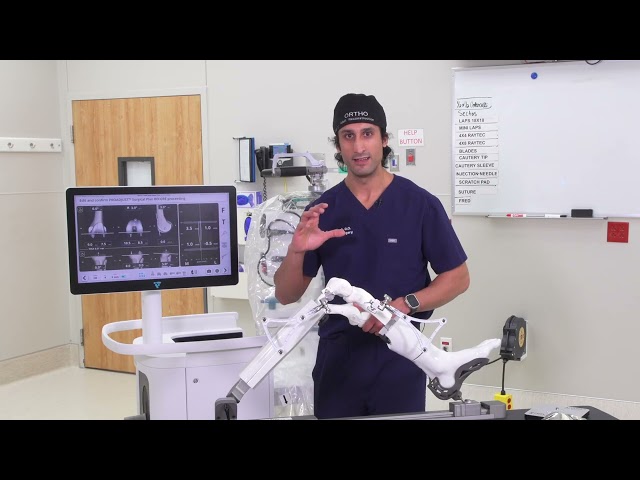 Robotic Knee Replacement in Rockford, IL: Personalized Surgery with Dr. Scott Singh