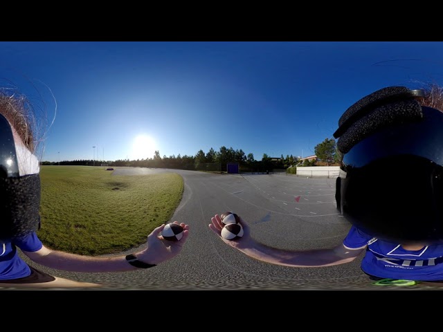 Juggling + Running 800m in 2:24.23 (360º Video)