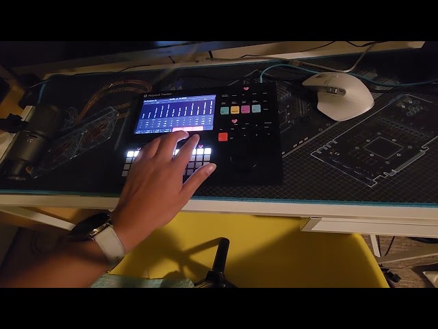 jamming on a generative pattern with the Polyend Tracker