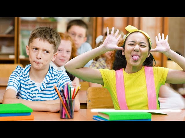 🔴 The Ellie Sparkles Show - Ellie Draws DIY Art Class | Fun Shows for Girls | WildBrain Play House