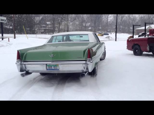 1969 Cadillac Coupe Deville dual exhaust sound 472ci