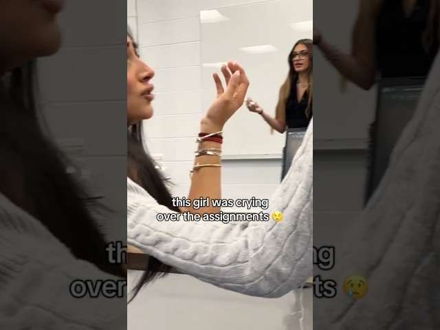 Why she always do this?🙄😳 #crying #codinggirl #programming #aicoding #codinglife #coder #program