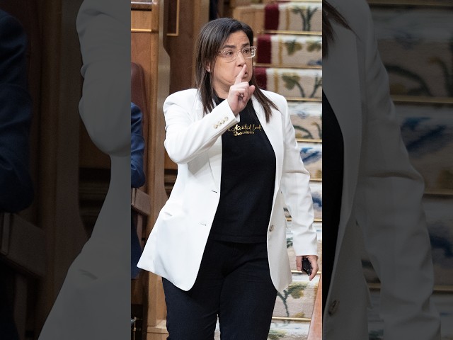 El momento íntegro de la expulsión de Ana Vázquez por sacar un spray de gas pimienta #shorts