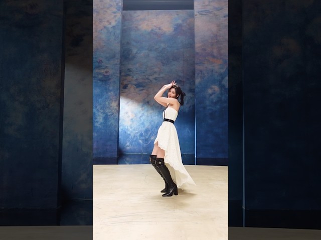 MISAMO「Do not touch」White Dress ver -SANA-