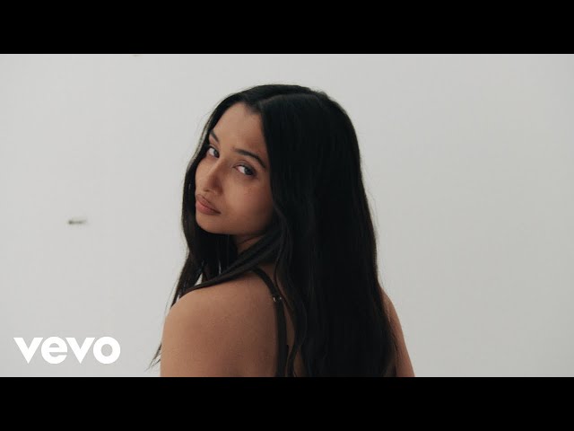 benny blanco, Bb trickz - Joven y Salvaje (Official Music Video)
