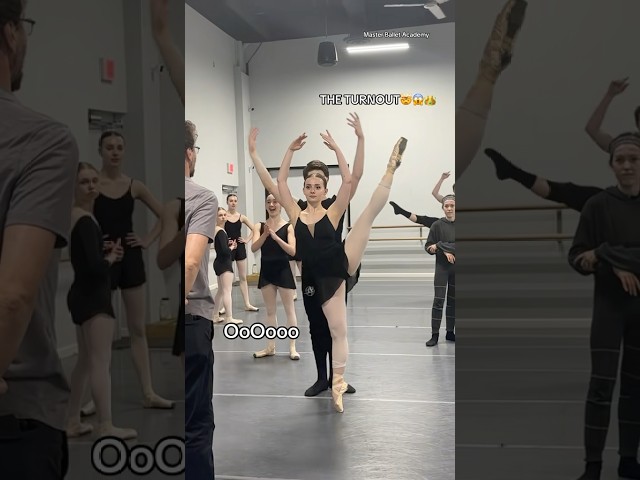 Who can get the highest leg? 🦵 #ballet #dance #dancer #balletclass #flexibility #dancers