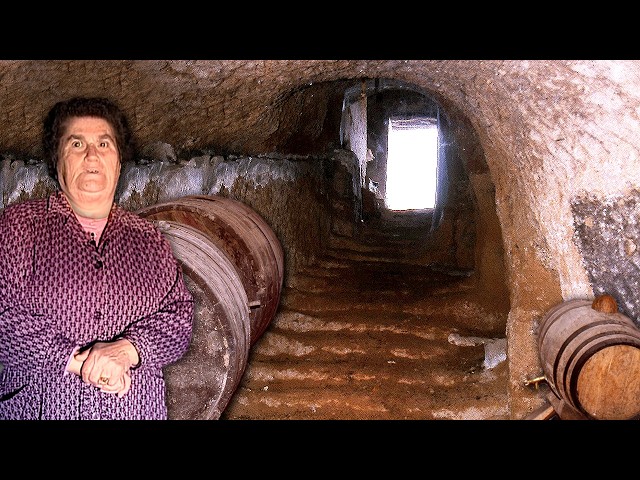 CASAS CUEVA. Así es vivir BAJO TIERRA en estos HOGARES MILENARIOS excavados tradicionalmente