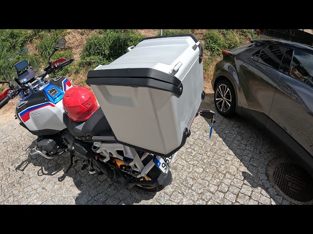 BMW R1300 GSA Top case review (original) #bmwmotorrad #bmwr1300gsa #bmwr1300gsadventure 