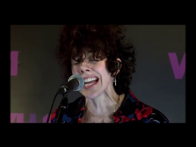 LP      Laura Pergolizzi   -  "Recovery."  -  VH1 Italia