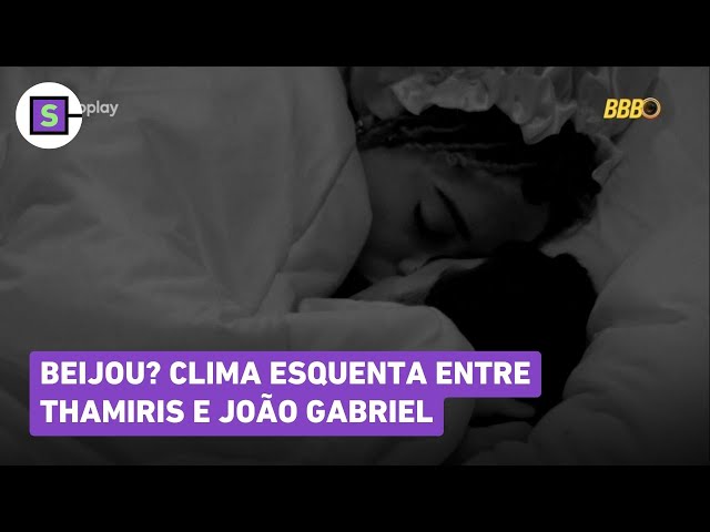 BBB 25: ROLOU BEIJO? Thamiris e João Gabriel movimentam o edredom no Quarto Nordeste após a festa