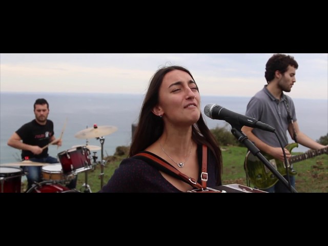 Huntza - Aldapan Gora (Bideoklip ofiziala - Official video)