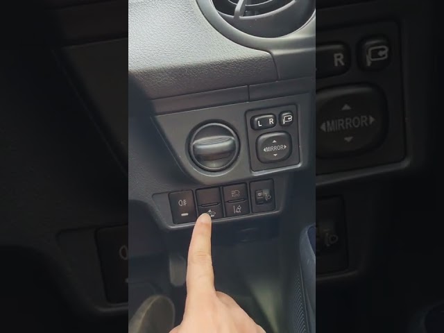 How does Pre-collision systems work at Nonhybrid Corrola Axio x 2017.