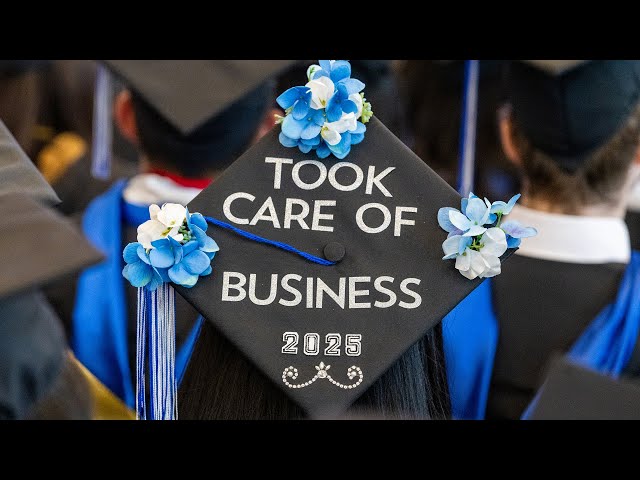 2025 Graduate and PhD Commencement