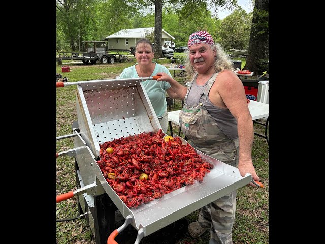 Deluxe Crawfish Boil with Bruce Mitchell