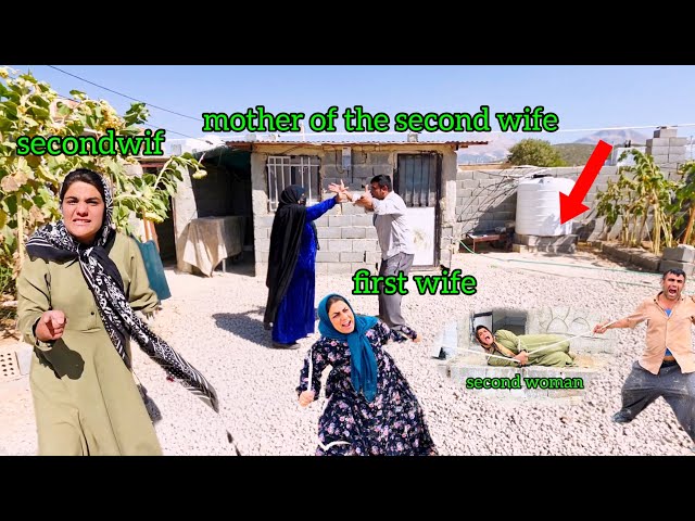 The second wife's mother arrives... Will the first wife let her in?