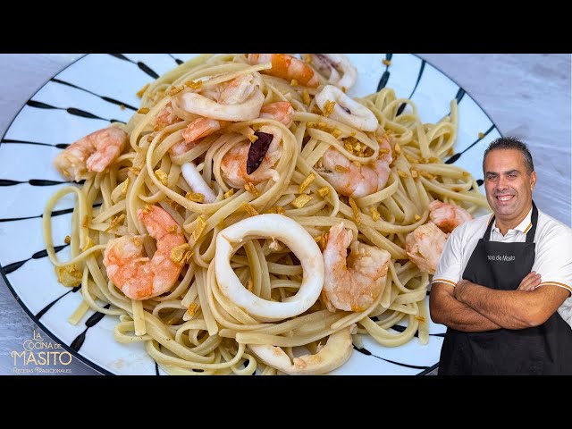 Tallarines al ajillo con langostinos y calamares ￼