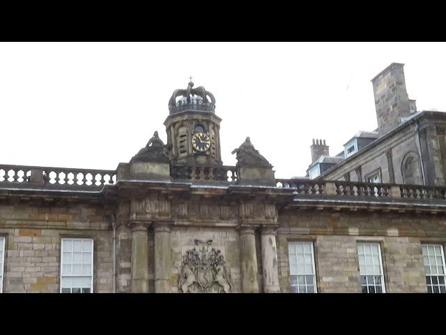EDINBURGH : HOLYROOD PALACE 060 MVI 1516