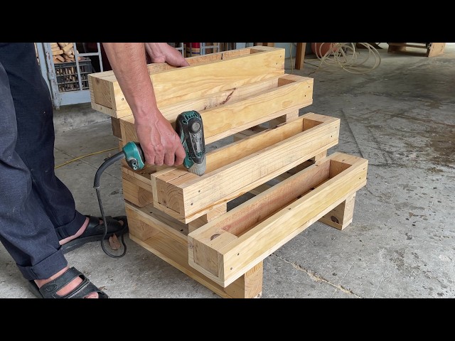Creative Garden Pallet Ideas - DIY Tiered Plant Stand Ideas for Multiple Plants