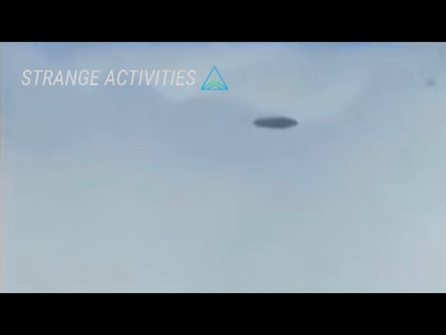 Hypersonic UAP Captured On Video!! By Airline Passenger Flying Over Chicago! STRANGE ACTIVITIES #1