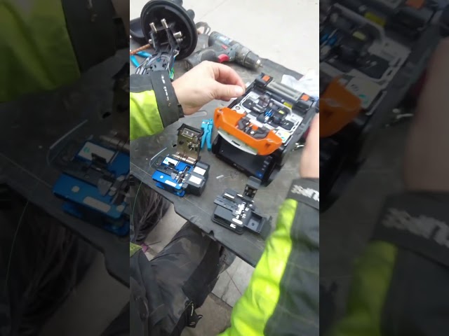 The Art of Fiber Optic Cable Splicing: Learn the Preparation and Welding Process