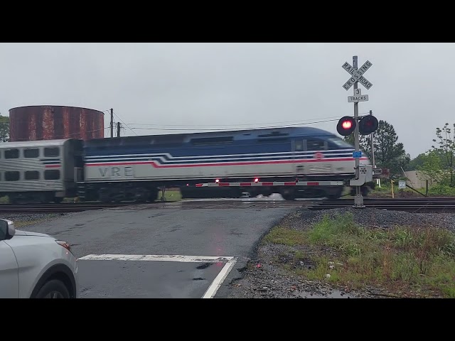 VRE train speeds across Lansdowne Road