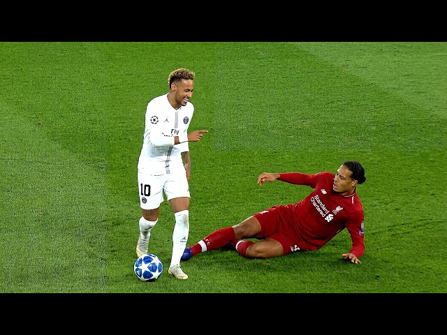 Neymar, en su mejor momento, humilló a todos los defensores.