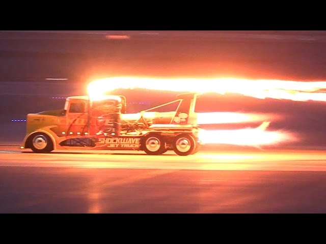 SHOCKWAVE JET TRUCK 333 MPH !!!