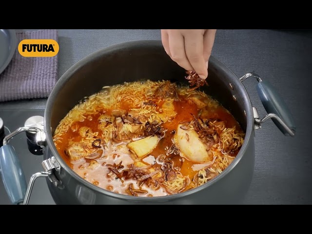 Hawkins Futura 8L BigBoy Nonstick Biryani Handi, Sauce Pan for Cooking and Serving Biriyani (NBH8)