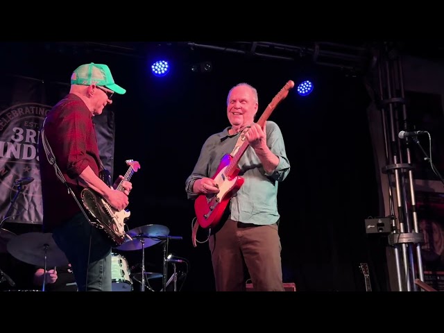 Pat McLaughlin - "You Don't Know How to Be Alone" (January 16, 2026)