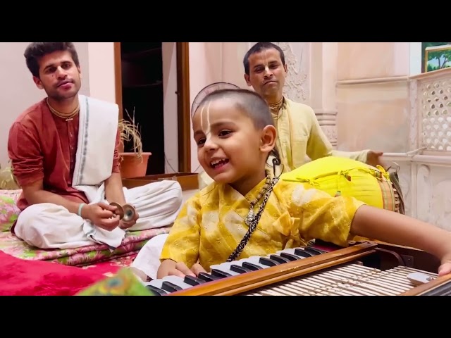 This kid was definitely an advanced devotee in a previous life!! 🤯 🤯 Bhakt Bhagwat GIVEGITA