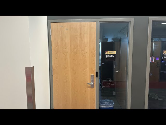 [4K 60 FPS] Las Positas College Room 21208 (Computer Networking Lab 1) [virtual tour]