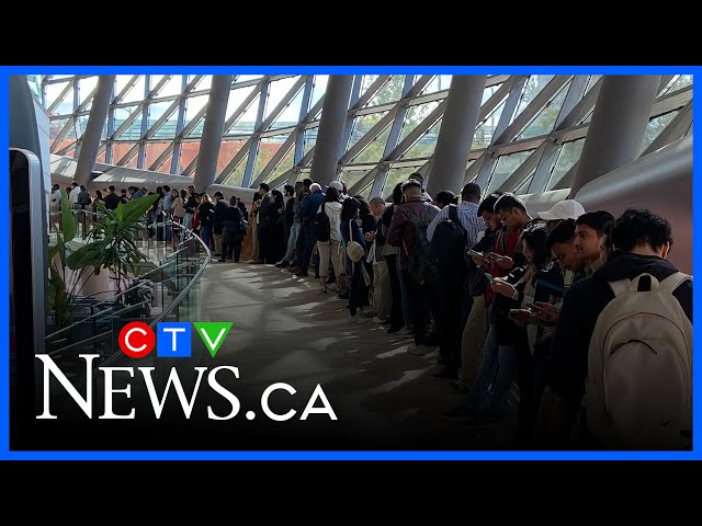 Ottawa job fair attracts hundreds