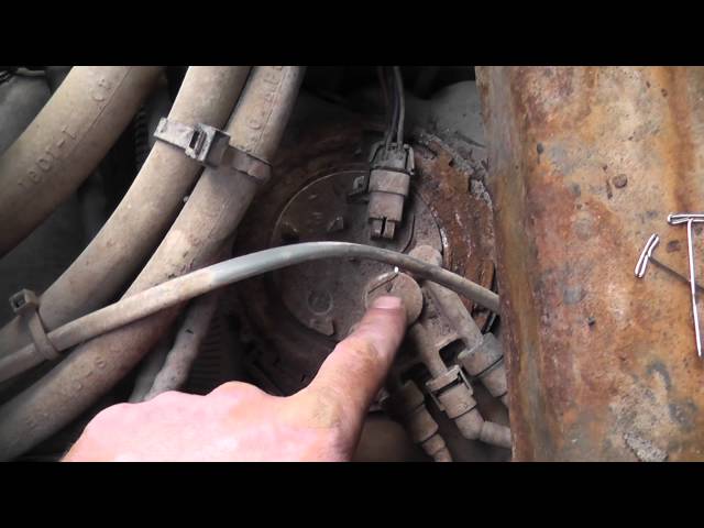 How to test an electric fuel pump - using a test light