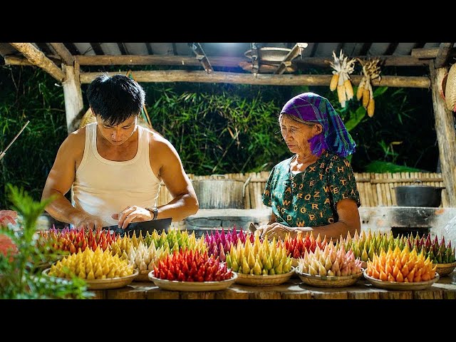 The CEO and the old lady prepared a delicious local specialty dish together.
