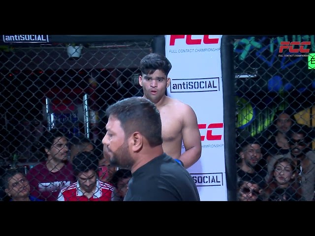 FCC 17 Bout 4 Aditya Dalvi versus Faizal Pathan
