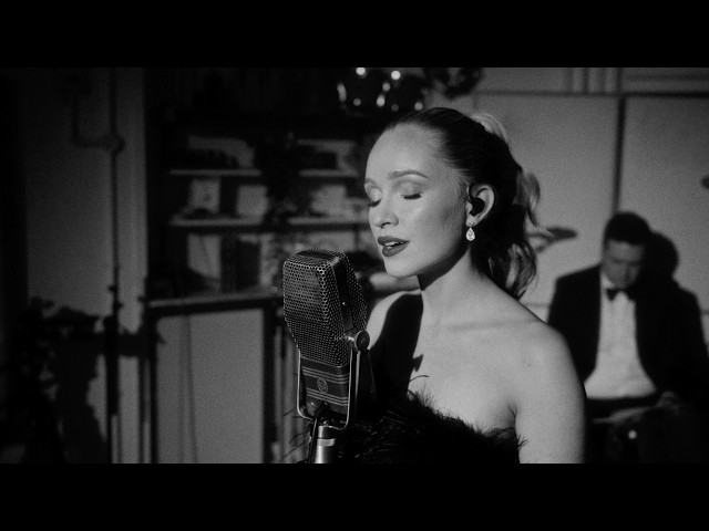 “Parole, parole”| Ivy Knights Live at the Lightship | Inspired by Mina 