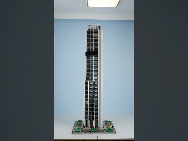 I BUILT 160 cm / 5.2 ft LEGO SKYSCRAPER INSPIRED BY THE FIB TOWER FROM GTA V