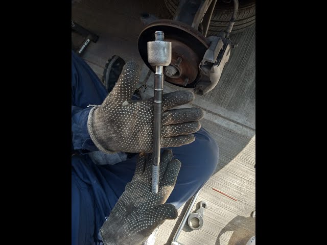 How to change the pre-cap on a Ford Fiesta