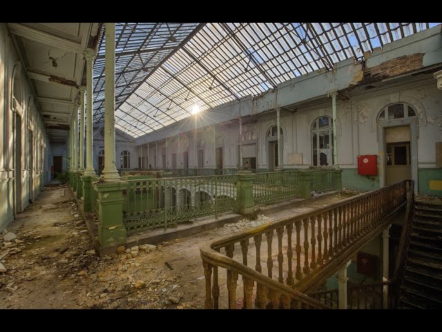 Abandoned High School From The 1800's | BROS OF DECAY - URBEX