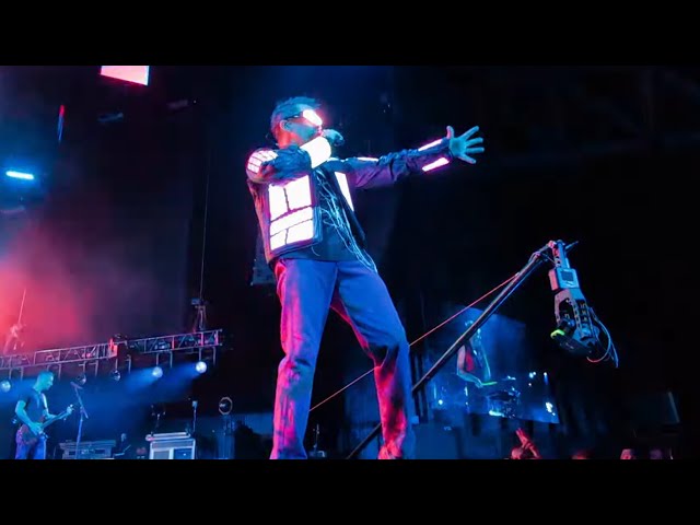 Algorithm/ Undisclosed Desires - Muse perform at Cascades Amphitheater in Ridgefield, WA
