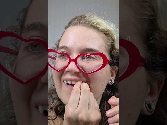 How to use these #vampireteeth 🧛 #cosplay #vampire #diyhalloween