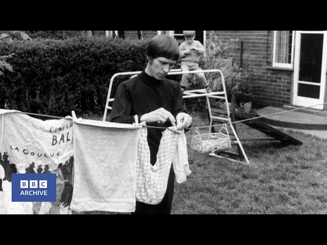 1971: A Woman's Place? | Scene | BBC Archive