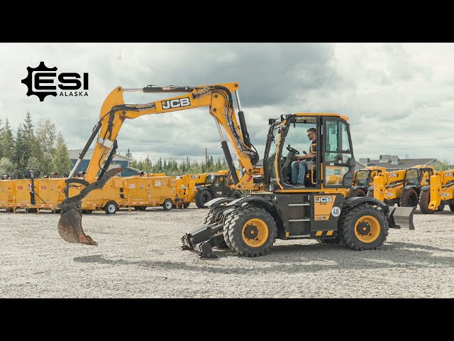 How to Operate a JCB Hydradig