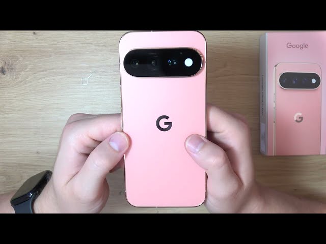 Does Pixel 11 Pro have Curved or Flat Screen?