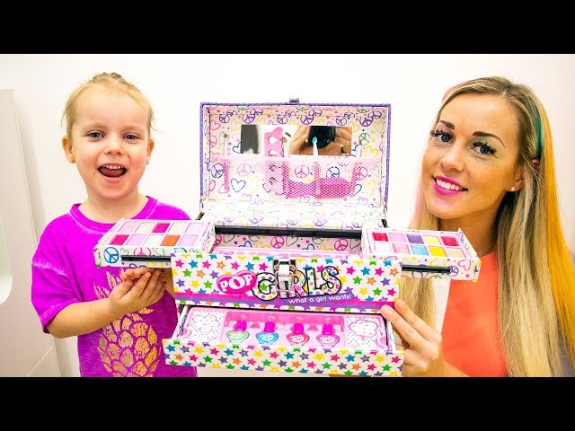 Gaby and Mommy Pretend Play with Kids Makeup Toys