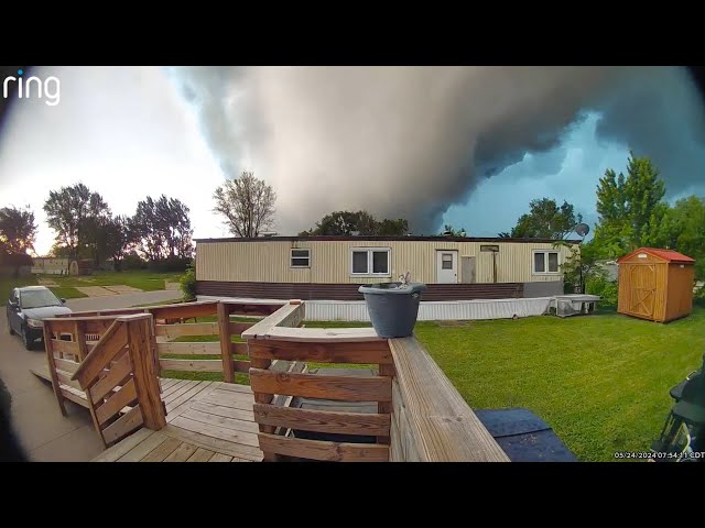 10 Extreme Weather Moments You Wouldn't Believe if Not Filmed