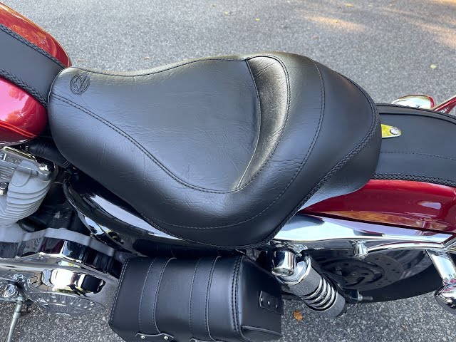 Mustang Solo Touring Saddle for 2004+ Harley Sportsters Review - Moto Mouth Moshe Episode #69
