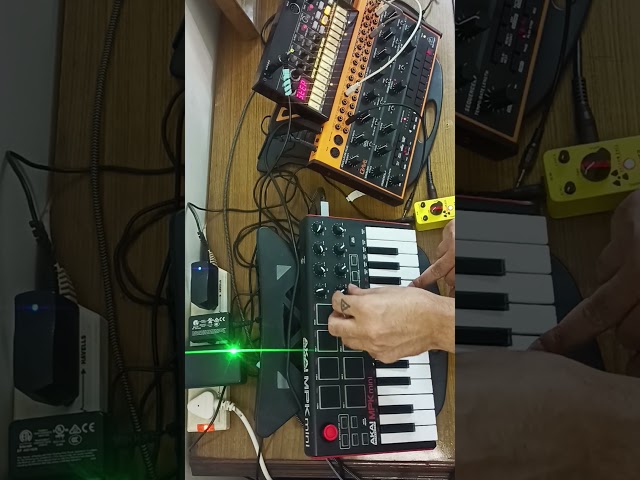 Noise – Acid Hard Techno J #acidtechno  #techno